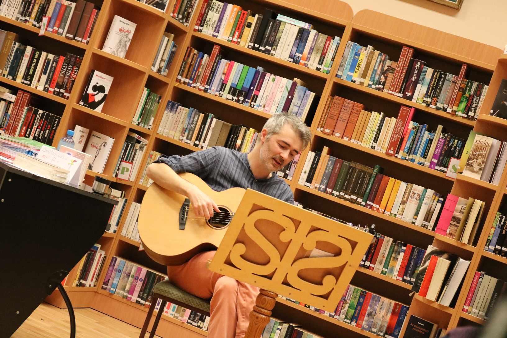 Bardócz L. Csaba-Nevet, búg, szeret-szerelmes koncert galéria